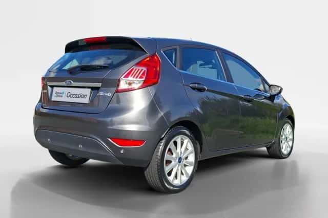 Ford Fiesta (2016) thumbnail 5