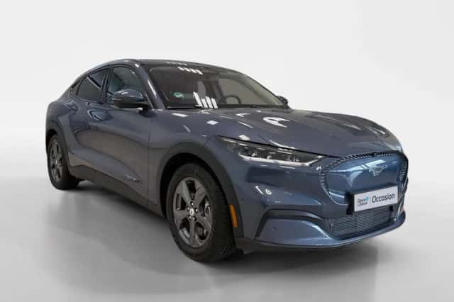 Ford Mustang Mach-E (2021) thumbnail 2