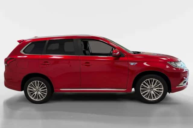 Mitsubishi Outlander (2021) thumbnail 4