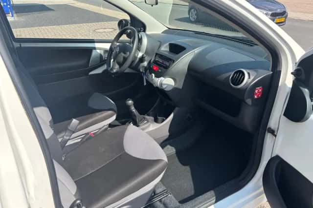 Citroën C1 (2012) thumbnail 2