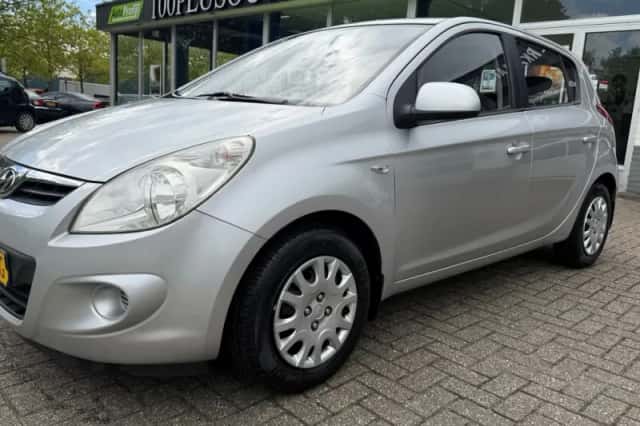 Hyundai i20 (2010) thumbnail 1