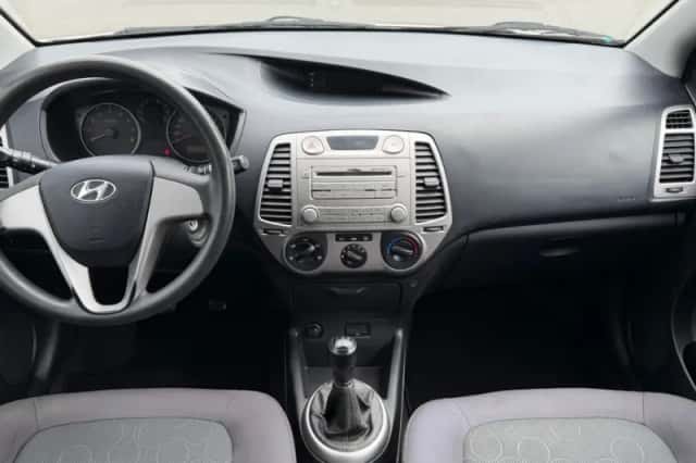 Hyundai i20 (2010) thumbnail 2