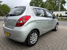 Hyundai i20 (2010) thumbnail 9
