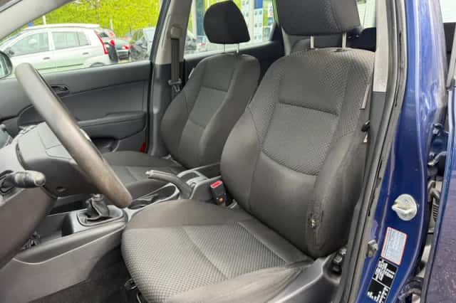 Hyundai i30 (2010) thumbnail 2
