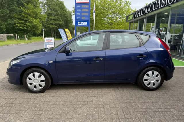 Hyundai i30 (2010) thumbnail 4