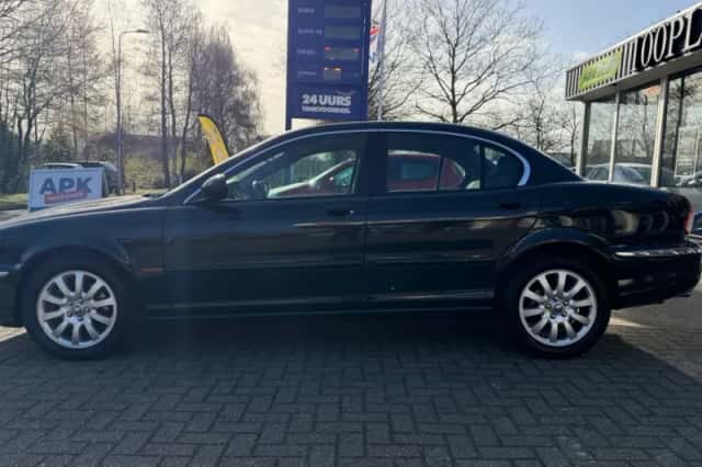 Jaguar X-Type (2003) thumbnail 2