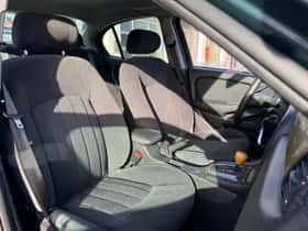 Jaguar X-Type (2003) thumbnail 19