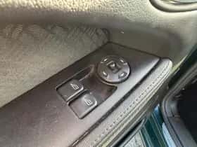 Jaguar X-Type (2003) thumbnail 10
