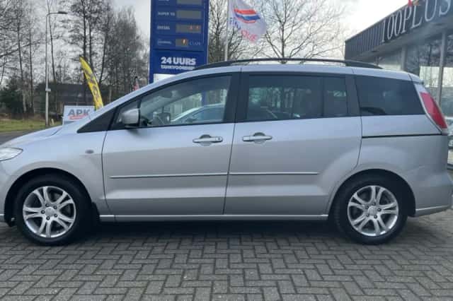 Mazda 5 (2007) thumbnail 2