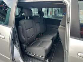 Mazda 5 (2007) thumbnail 14