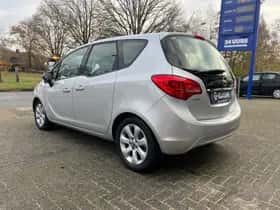 Opel Meriva (2010) thumbnail 3