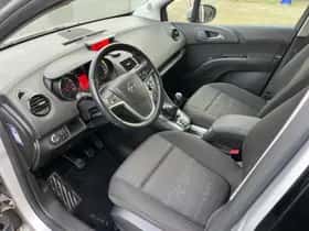 Opel Meriva (2010) thumbnail 10
