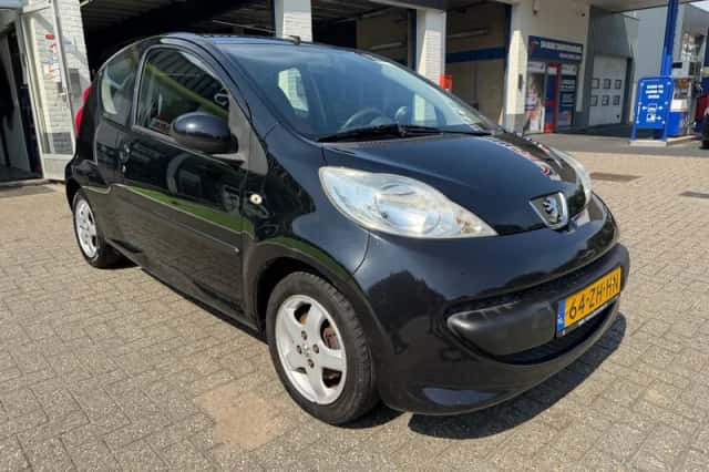 Peugeot 107 (2008) thumbnail 6