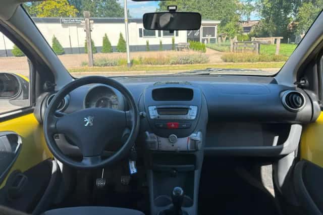Peugeot 107 (2006) thumbnail 2