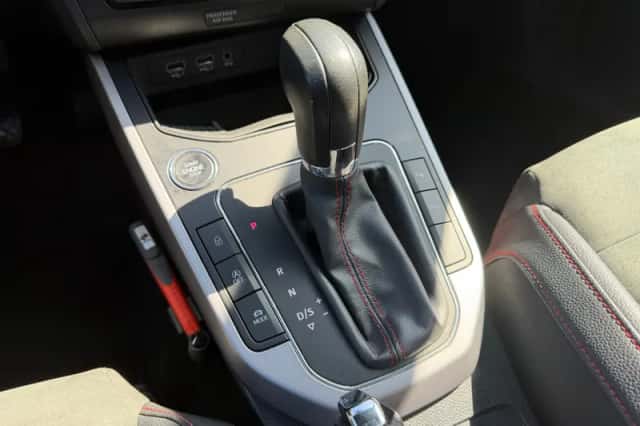 SEAT Arona (2019) thumbnail 5
