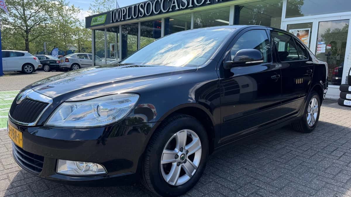Škoda Octavia (2011) — foto 1