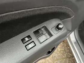 Suzuki SPLASH (2008) thumbnail 10