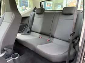 Volkswagen Up! (2012) thumbnail 12