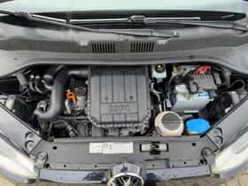 Volkswagen Up! (2012) thumbnail 9