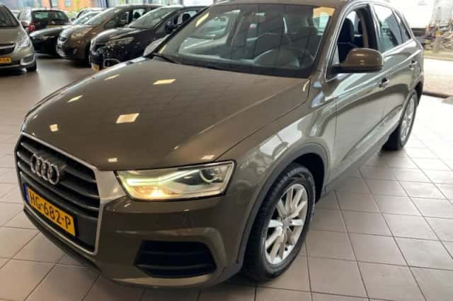 Audi Q3 (2015) thumbnail 2