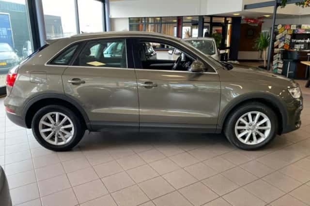 Audi Q3 (2015) thumbnail 6