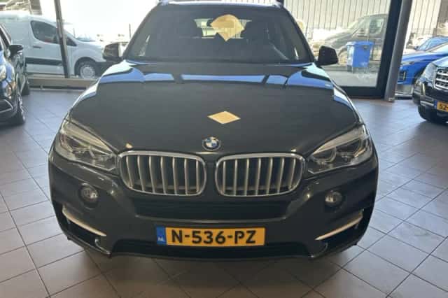 BMW X5 (2022) thumbnail 3