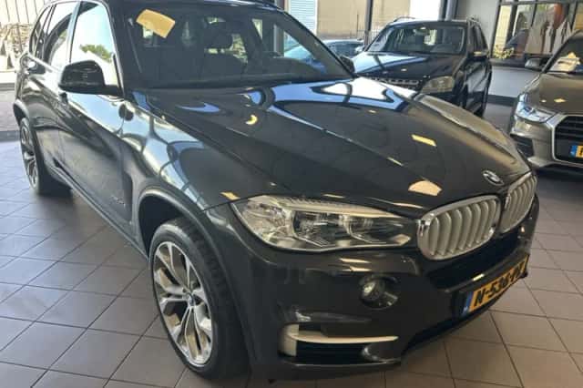 BMW X5 (2022) thumbnail 5
