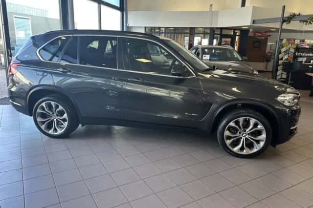 BMW X5 (2022) thumbnail 6