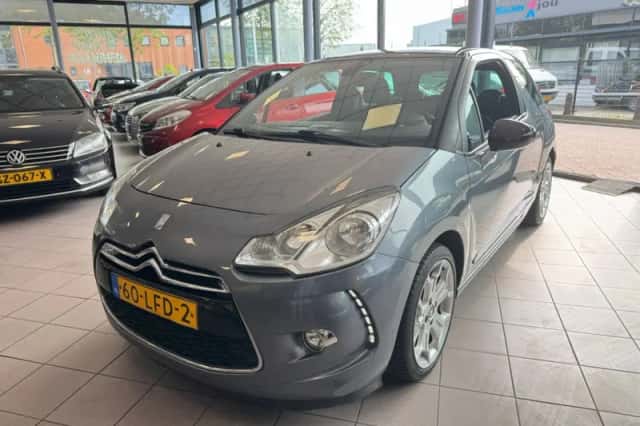 Citroën DS3 (2010) thumbnail 2