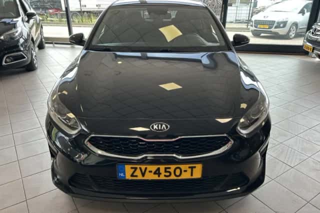 Kia Ceed (2019) thumbnail 3