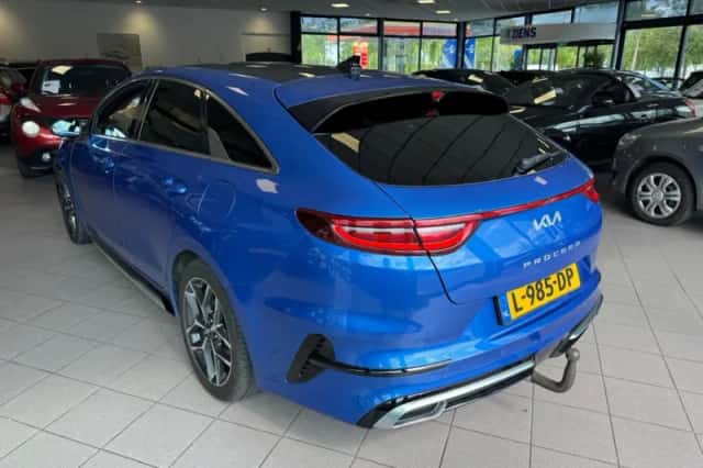 Kia Proceed (2021) thumbnail 5