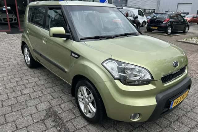 Kia Soul (2017) thumbnail 5