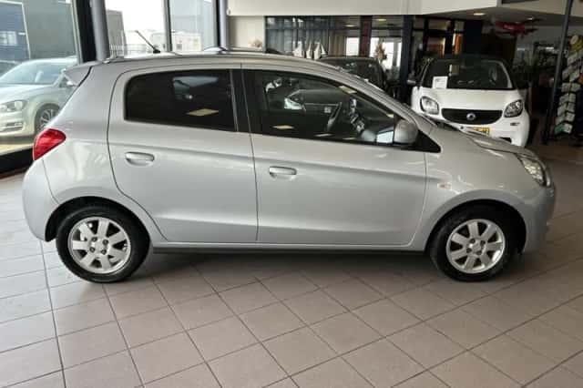 Mitsubishi Space (2015) thumbnail 6