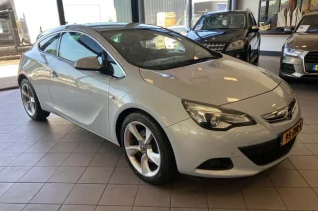 Opel Astra (2012) thumbnail 5