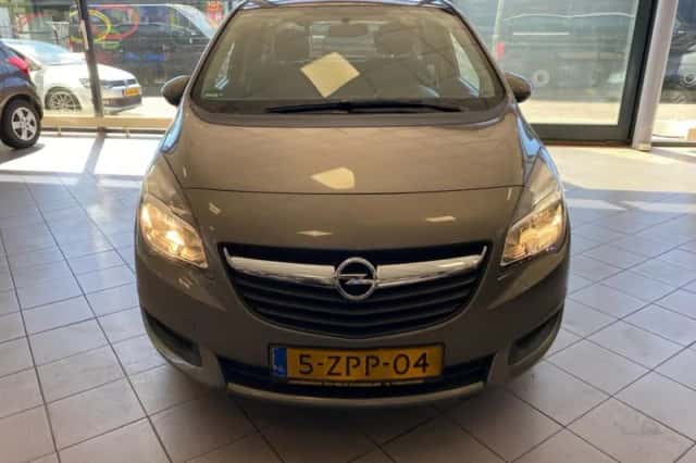 Opel Meriva (2014) thumbnail 3