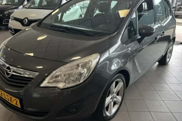 Opel Meriva (2010) thumbnail 1