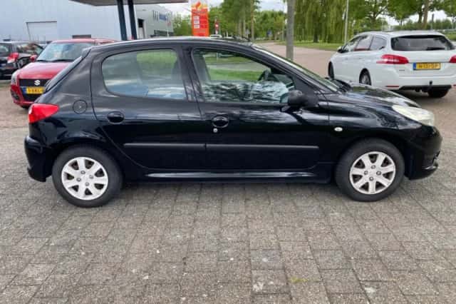 Peugeot 206 (2016) thumbnail 6
