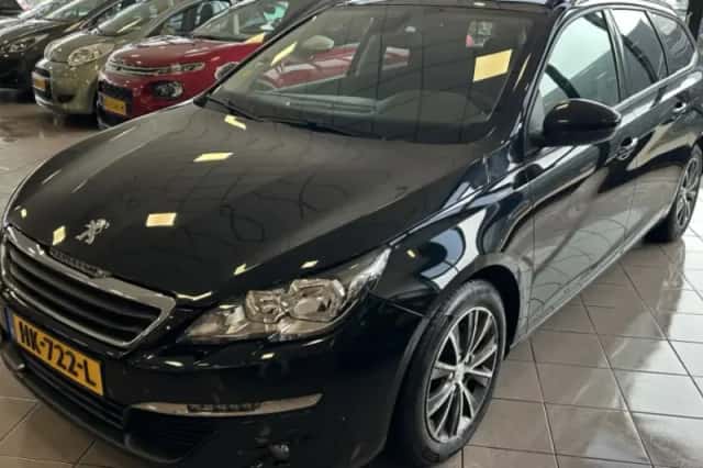 Peugeot 308 (2015) thumbnail 1