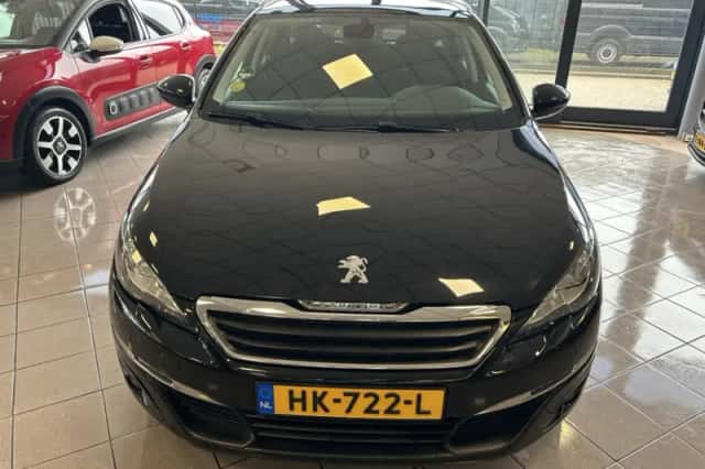 Peugeot 308 (2015) thumbnail 3