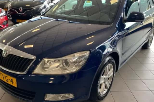 Škoda Octavia (2012) thumbnail 1