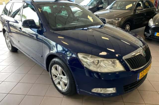Škoda Octavia (2012) thumbnail 5