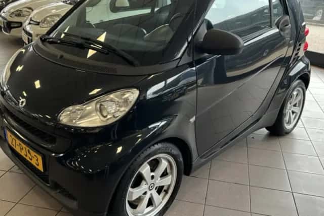 Smart Fortwo (2011) thumbnail 1
