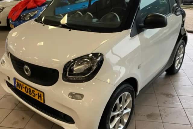 Smart Fortwo (2017) thumbnail 1