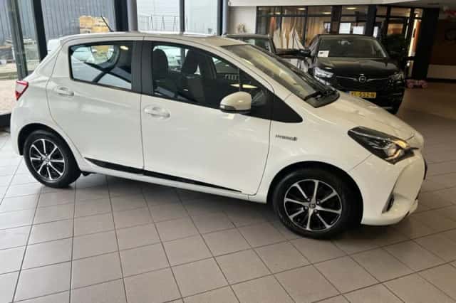 Toyota Yaris (2018) thumbnail 4