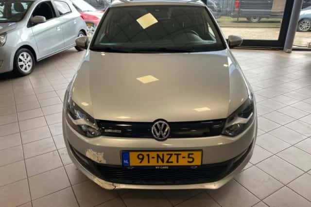 Volkswagen Polo (2011) thumbnail 3
