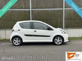 Toyota Aygo (2012) thumbnail 3