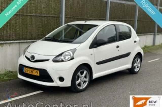 Toyota Aygo (2012) thumbnail 1