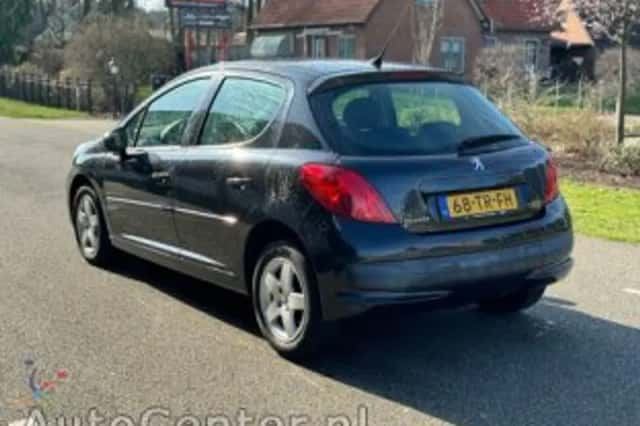 Peugeot 207 (2007) thumbnail 4