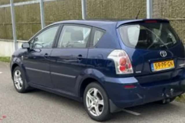 Toyota Corolla (2004) thumbnail 4