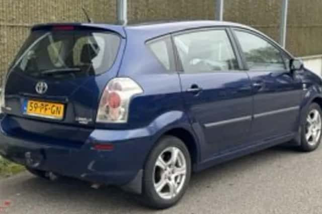 Toyota Corolla (2004) thumbnail 5